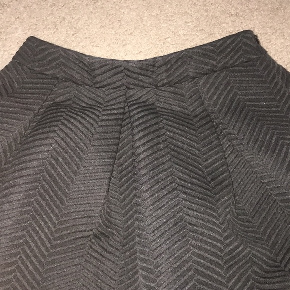 Black skirt - Picture 3 of 3
